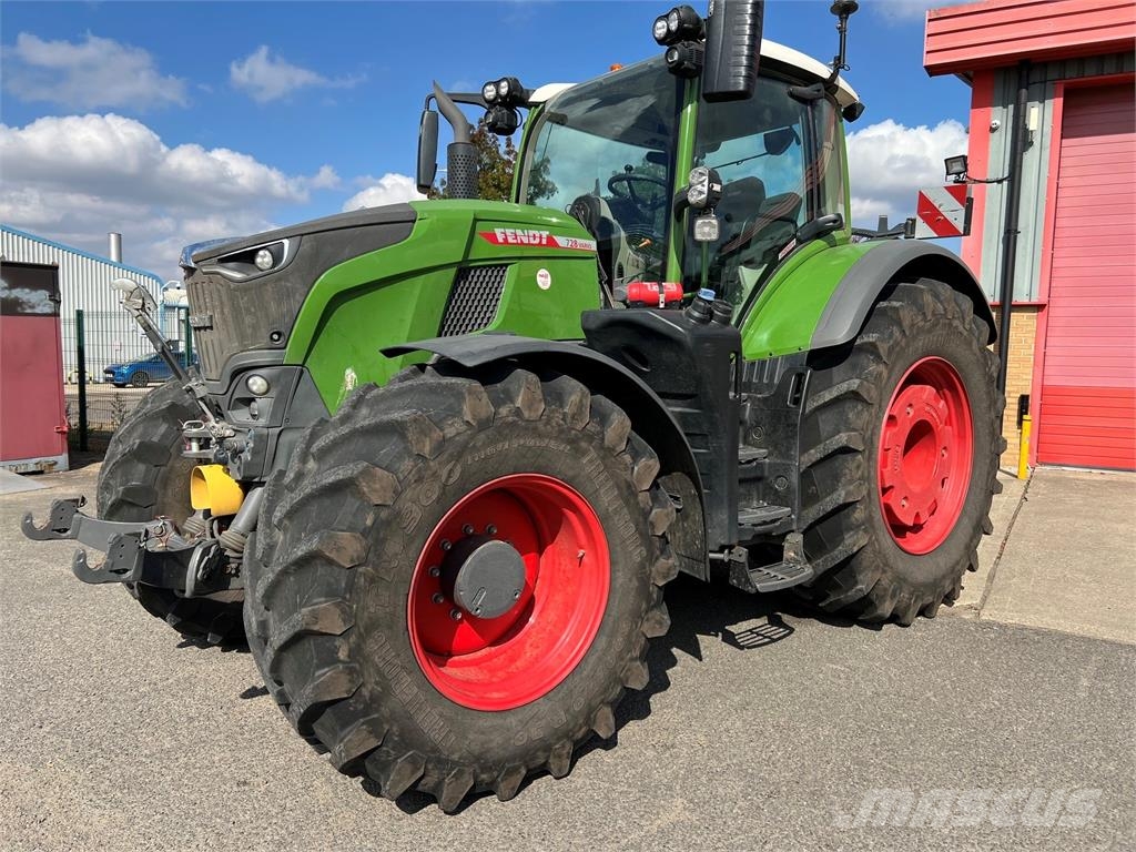 Fendt 728 VARIO Tractoren