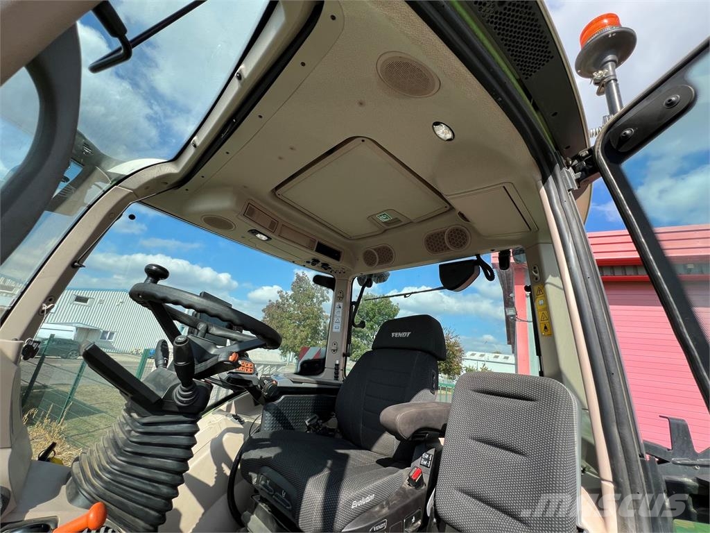 Fendt 728 VARIO Tractoren