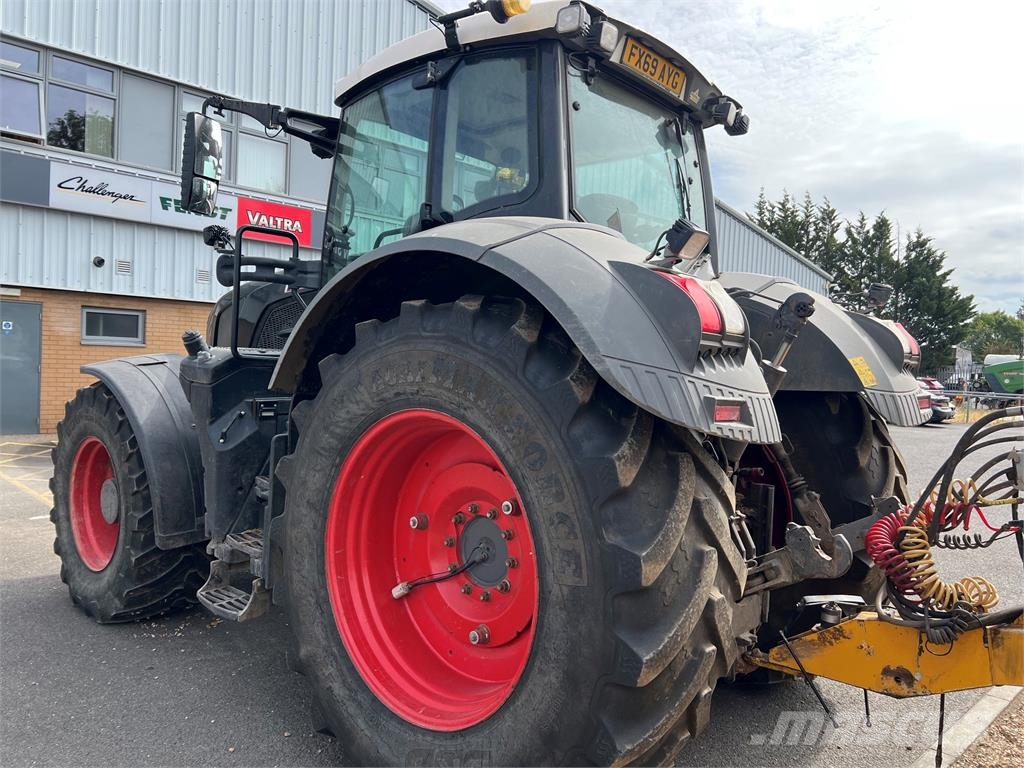 Fendt 828 VARIO Трактори