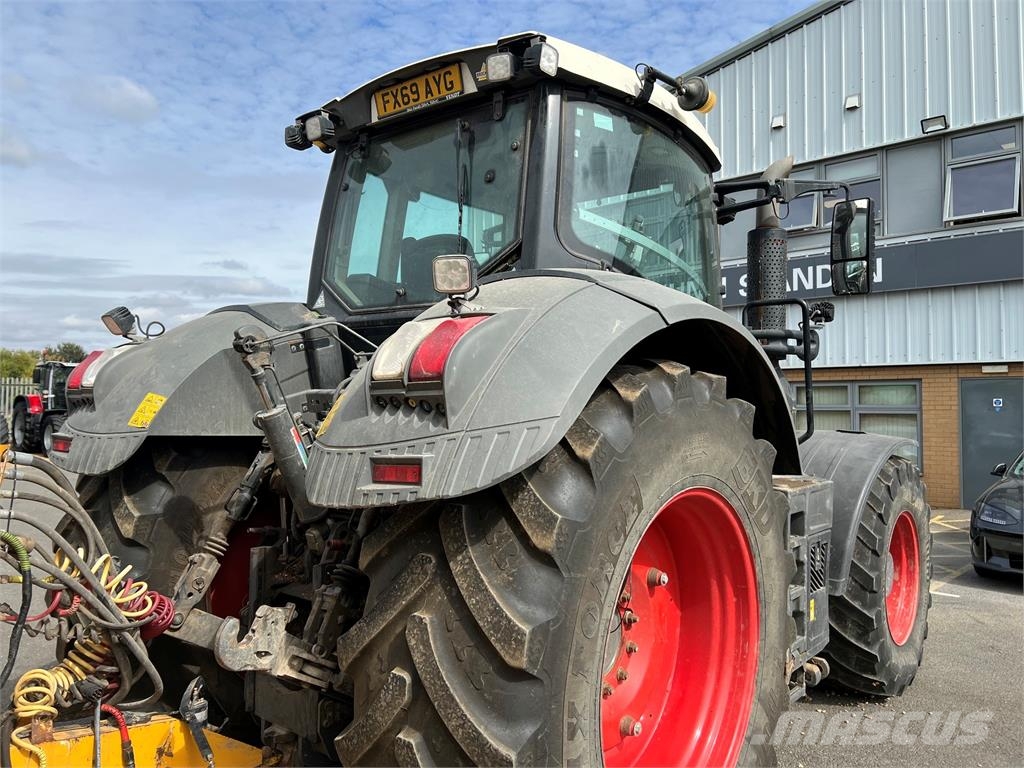 Fendt 828 VARIO Трактори