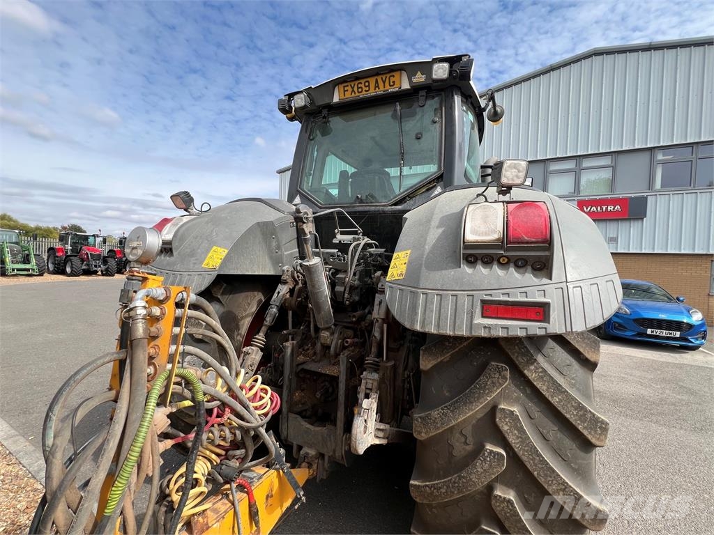 Fendt 828 VARIO Трактори