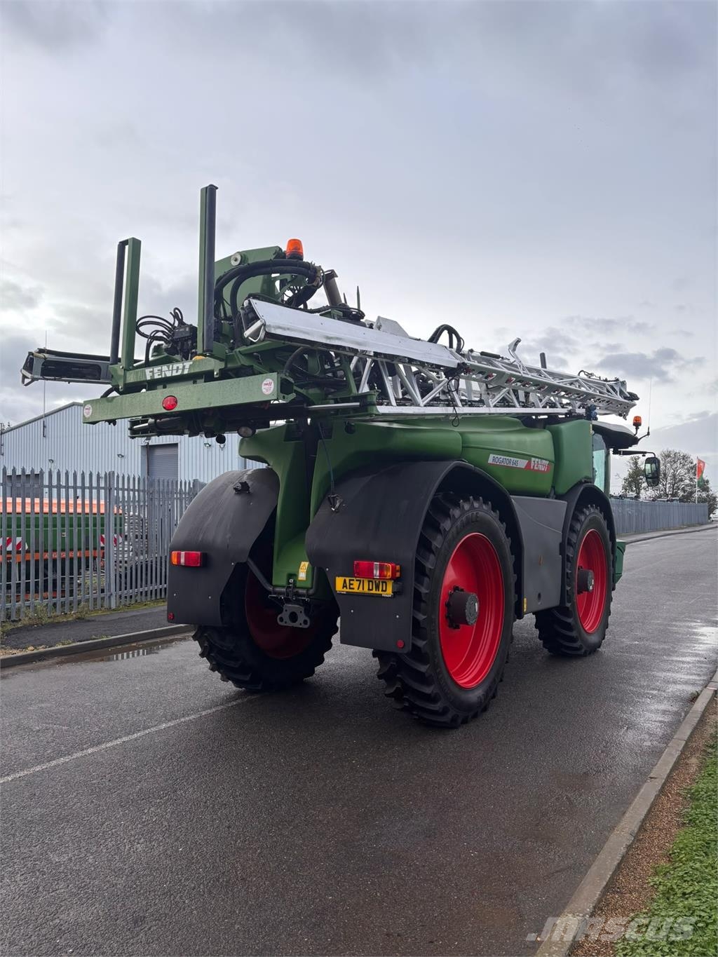 Fendt RG645 牽引型スプレイヤー
