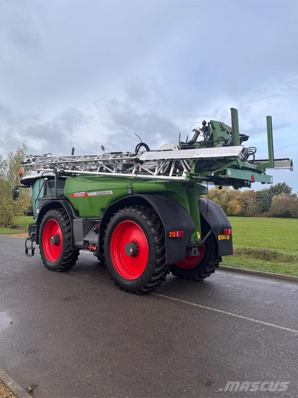 Fendt RG645 牽引型スプレイヤー