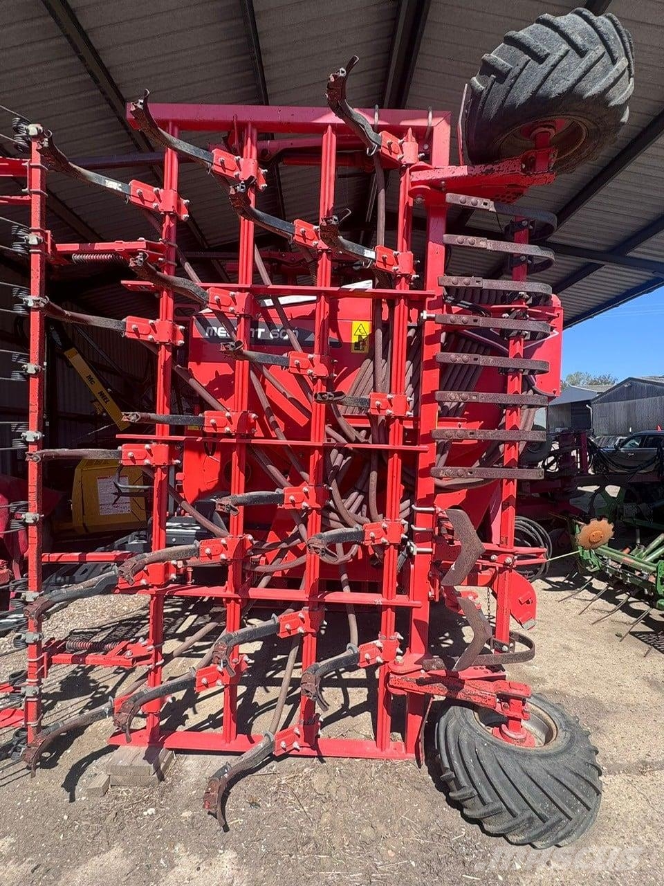 Kuhn MEGANT 600 Farm machinery