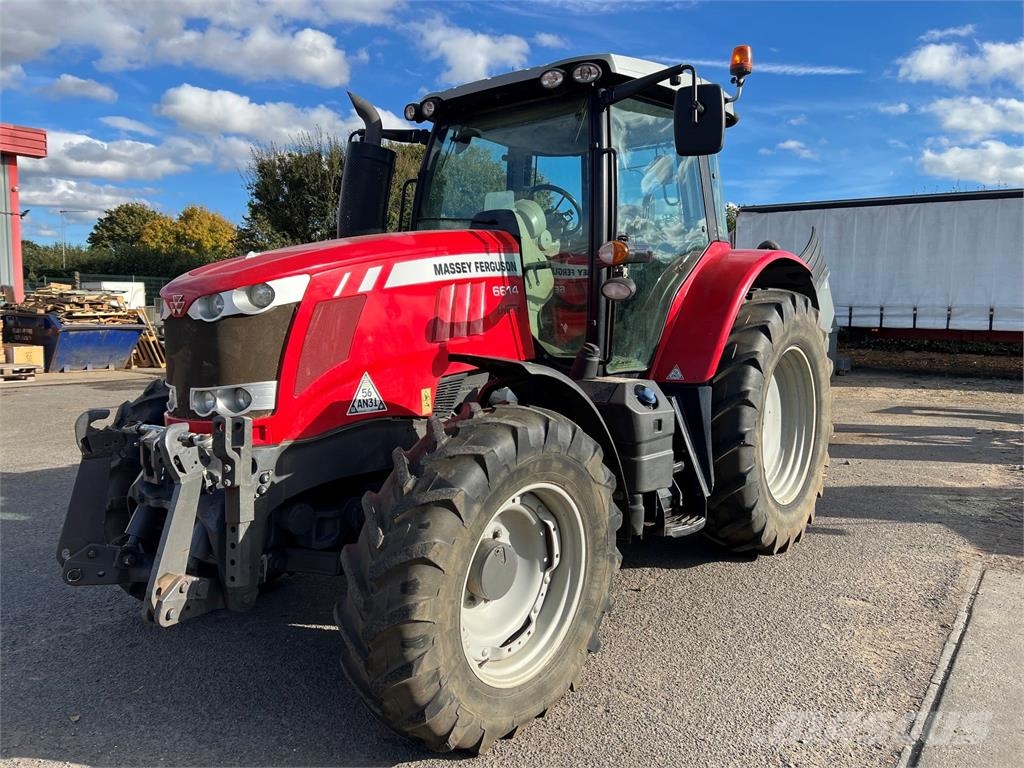 Massey Ferguson MF6614 Traktori