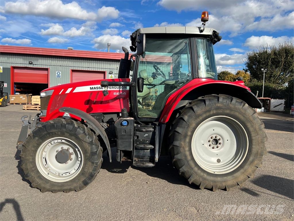 Massey Ferguson MF6614 Traktori