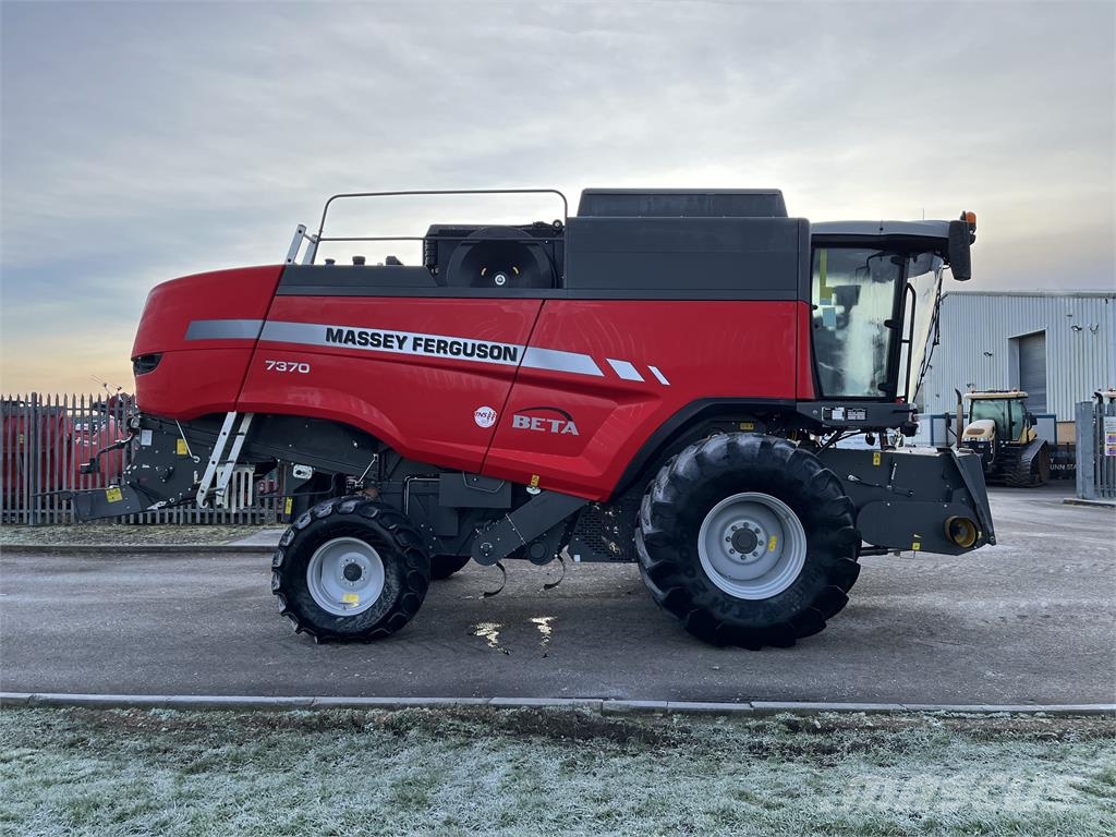 Massey Ferguson MF7370 Maaidorsmachines