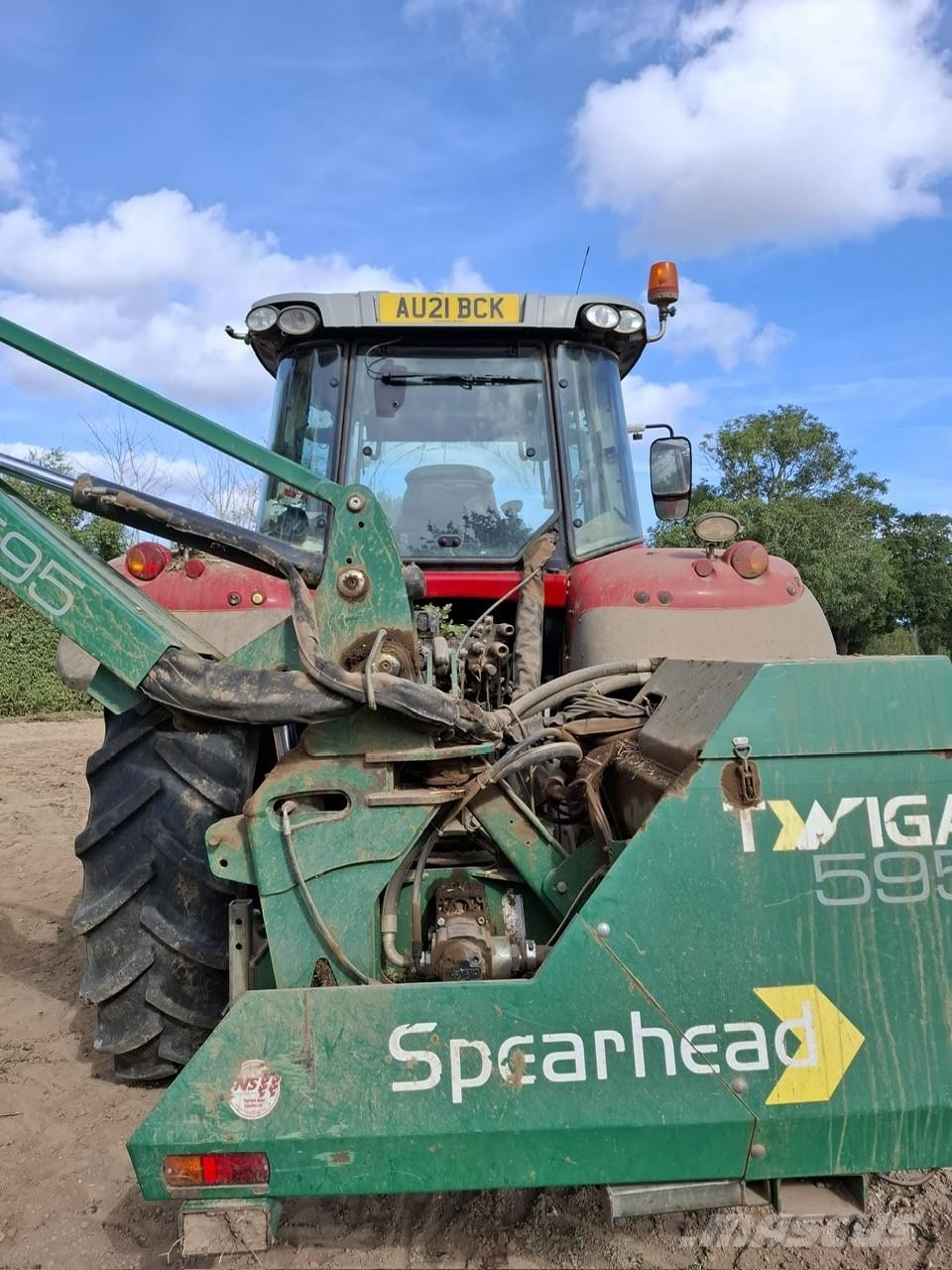 Massey Ferguson MF7718S Traktori