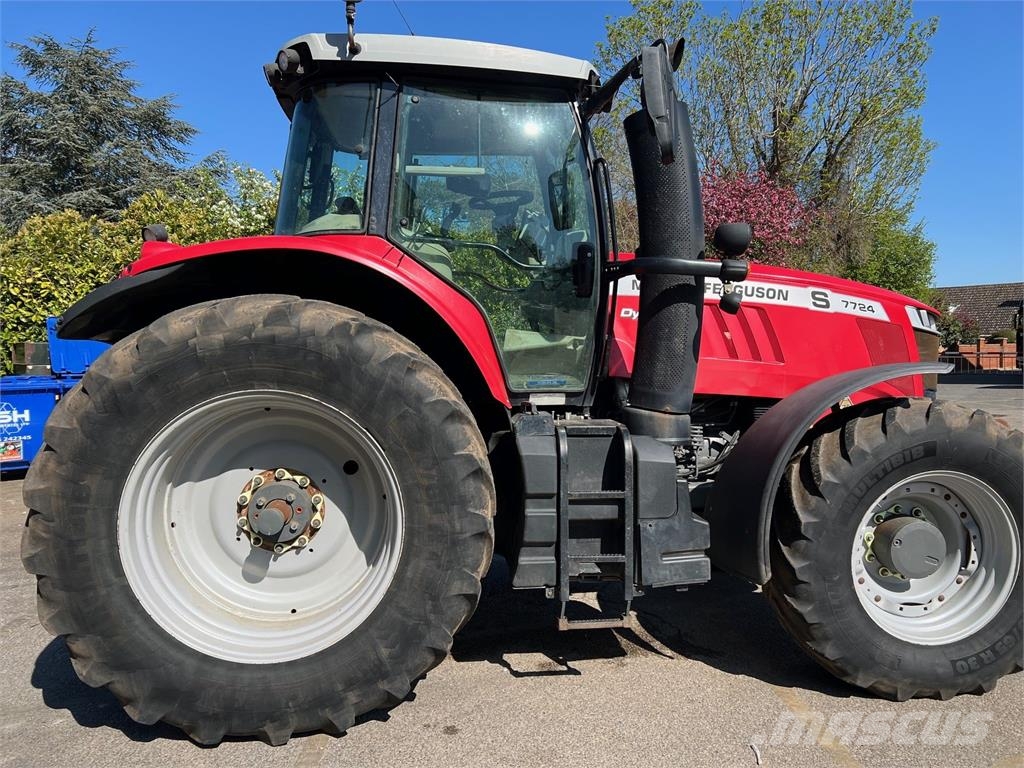 Massey Ferguson MF7724 Tractors