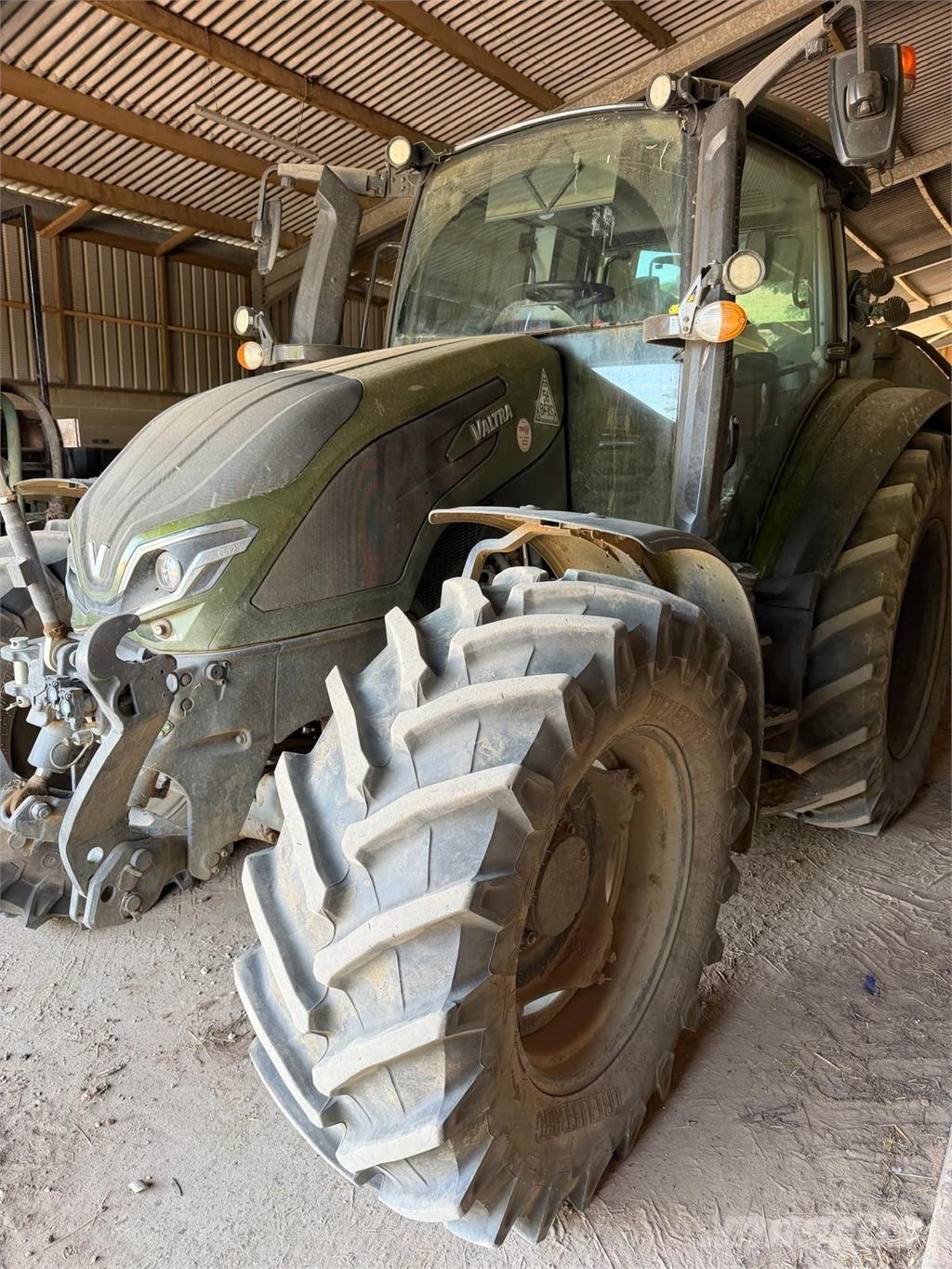 Valtra G125EA Traktori