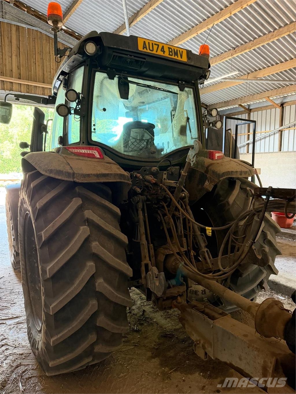 Valtra G125EA Traktori