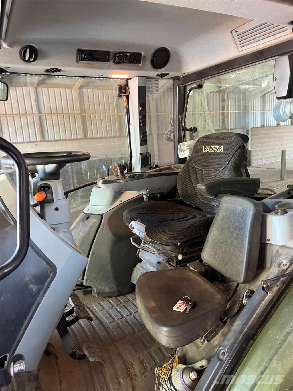 Valtra G125EA Traktori