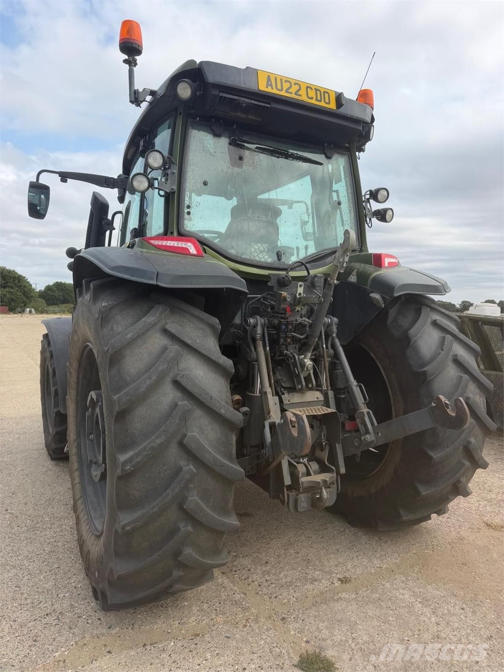 Valtra G125EH Traktori