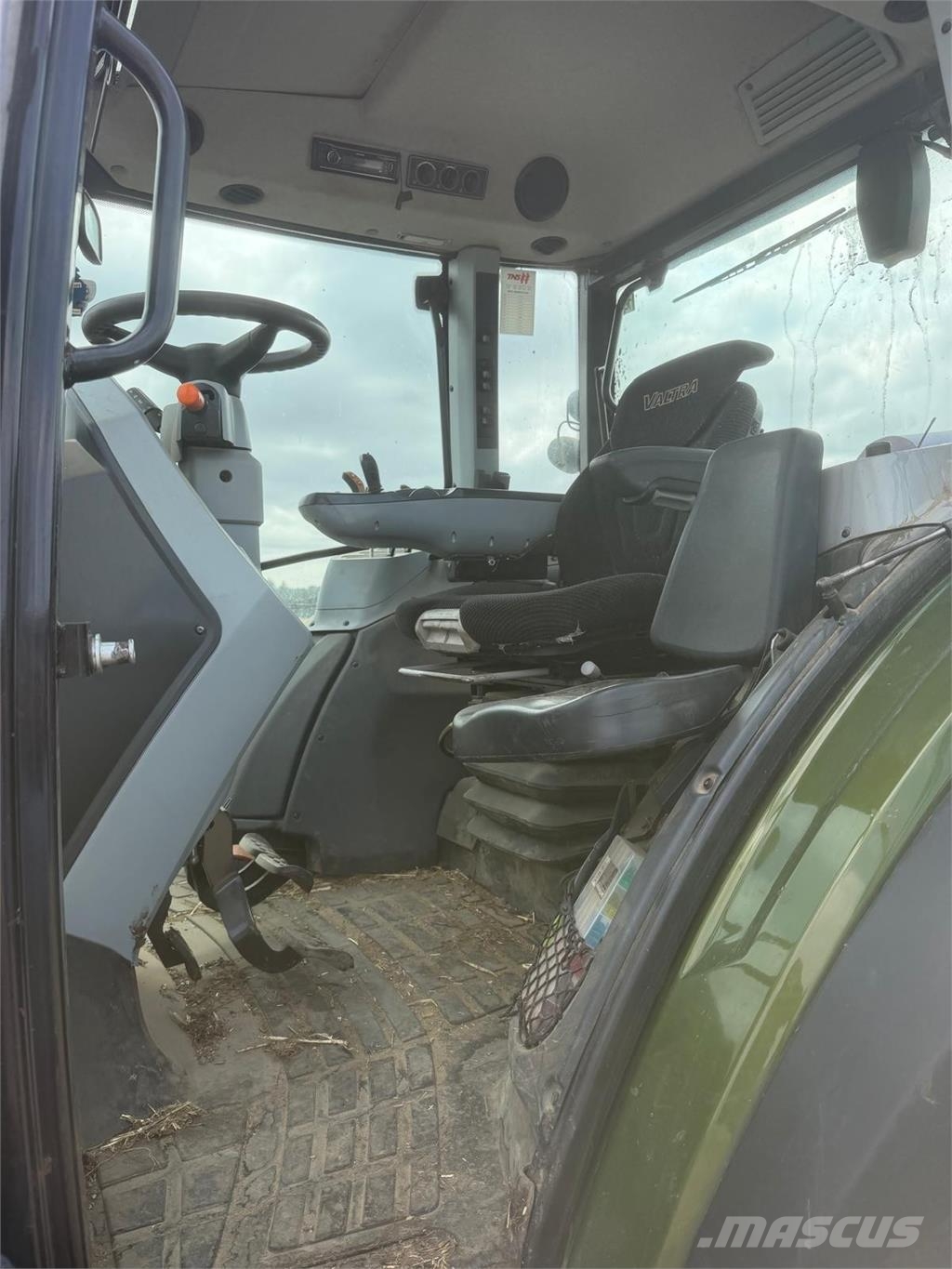 Valtra G125EH Traktori