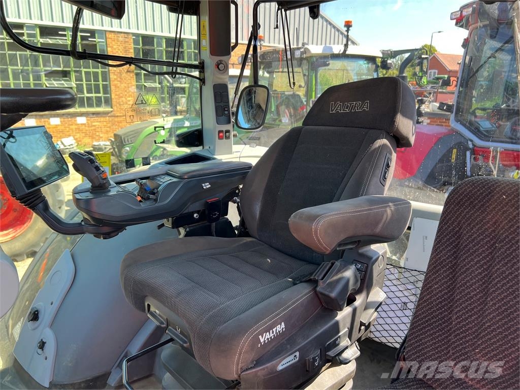 Valtra S394 Tractors