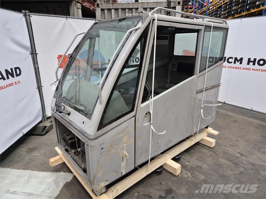  C.T.2 upper cabin Кабины и интерьер