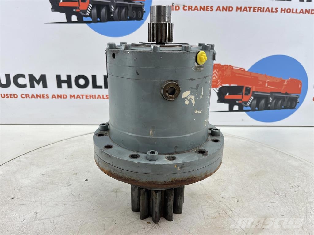 Compact Truck CT.2 Slewing gear Части и оборудване за кранове
