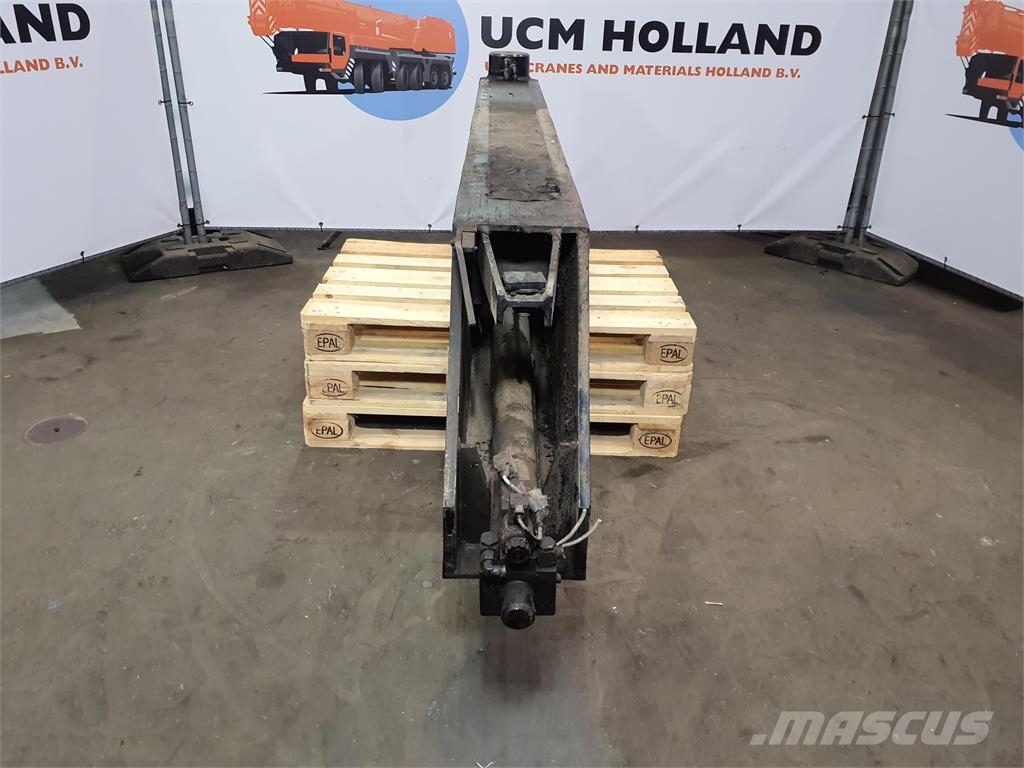 Demag AC 100 outrigger beam complete front Peças e equipamentos para guindastes