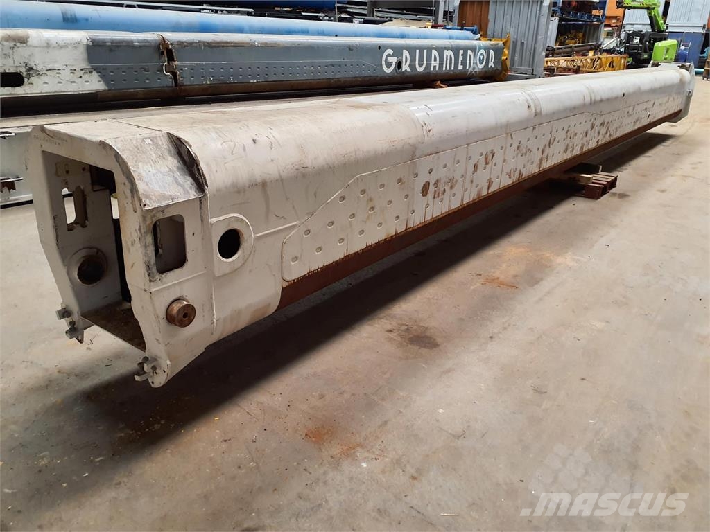Demag AC 120 telescopic section 2 Peças e equipamentos para guindastes