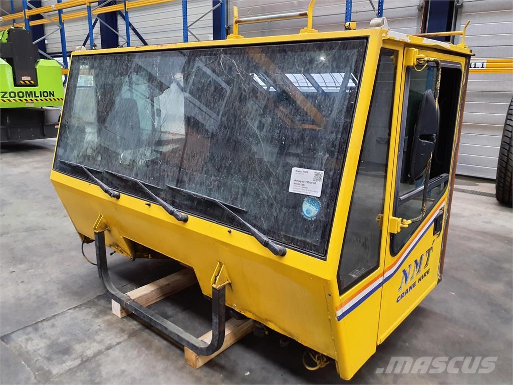 Demag AC 155/AC 50 lower cab Cabine en interieur