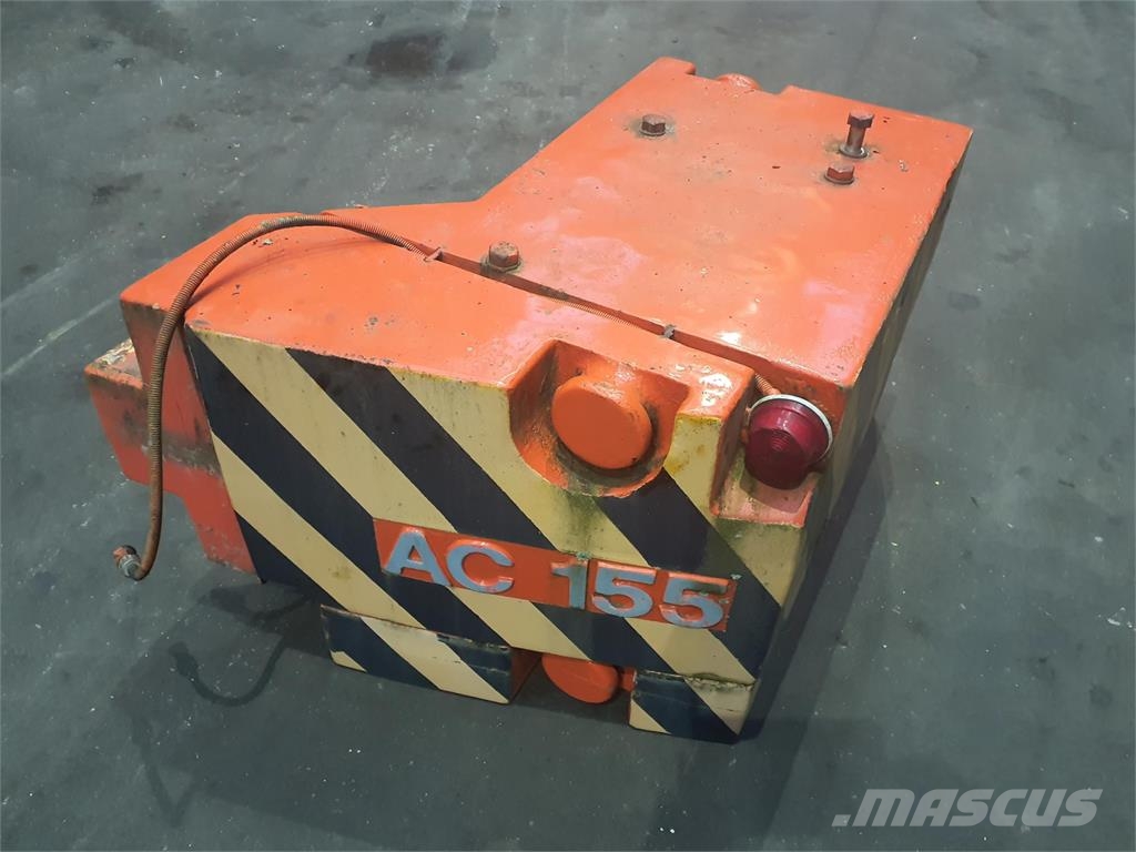 Demag AC 155 counterweight 1.2t + 0,3t right Εξαρτήματα και εξοπλισμός για γερανούς