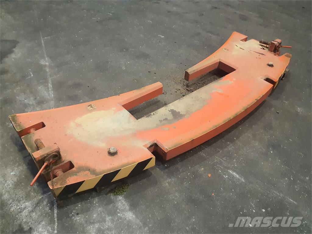 Demag AC 155 counterweight 1T Εξαρτήματα και εξοπλισμός για γερανούς