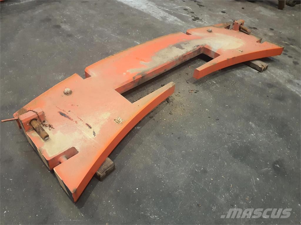 Demag AC 155 counterweight 1T Εξαρτήματα και εξοπλισμός για γερανούς