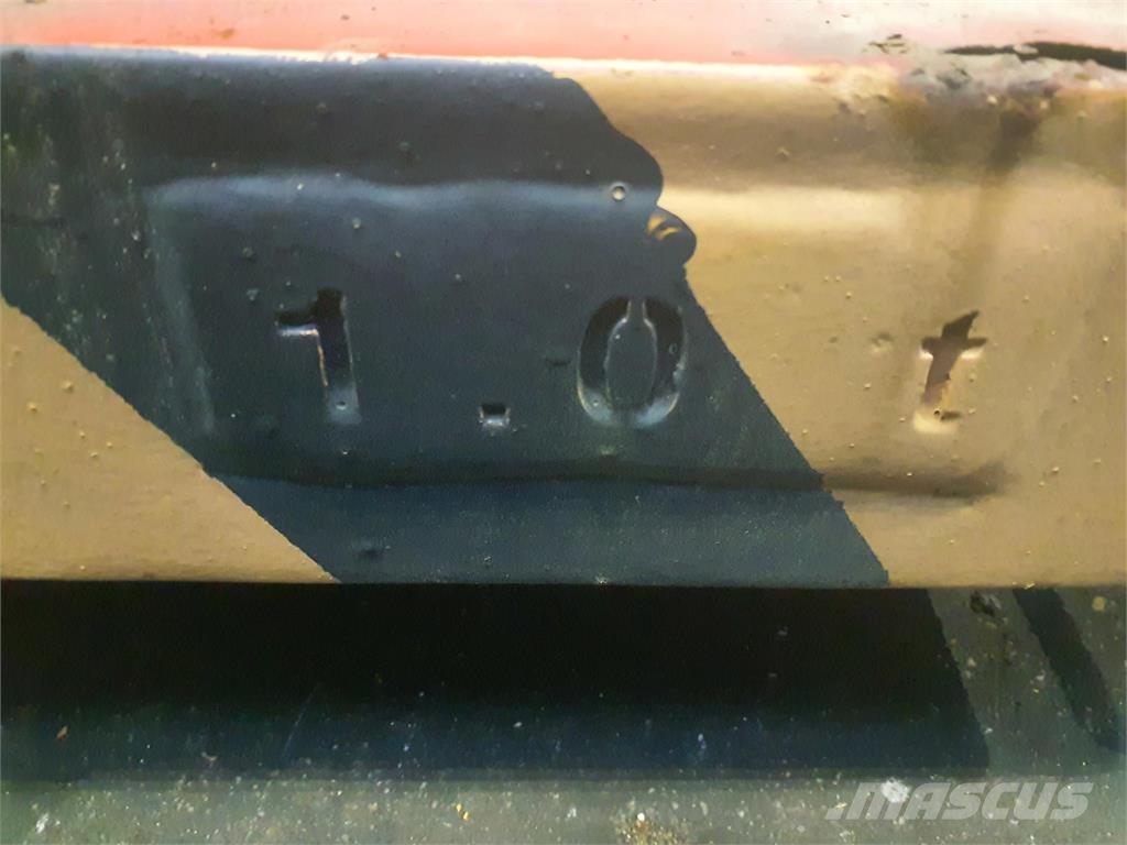 Demag AC 155 counterweight 1T Εξαρτήματα και εξοπλισμός για γερανούς