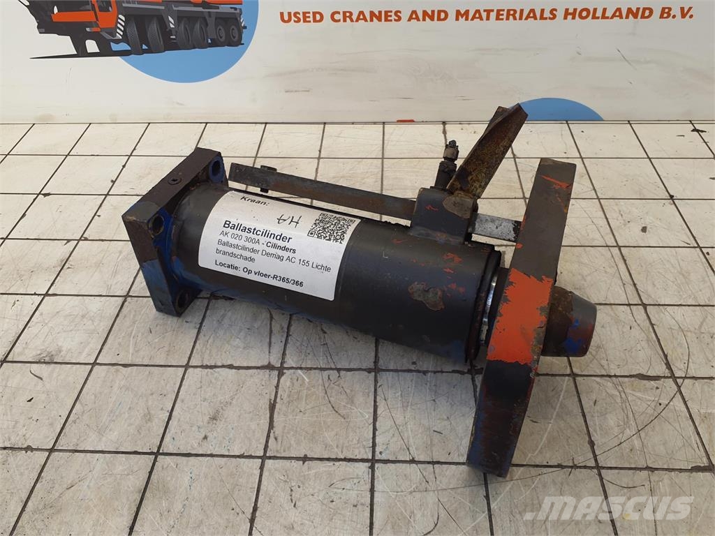 Demag AC 155 counterweight lift cylinder Εξαρτήματα και εξοπλισμός για γερανούς