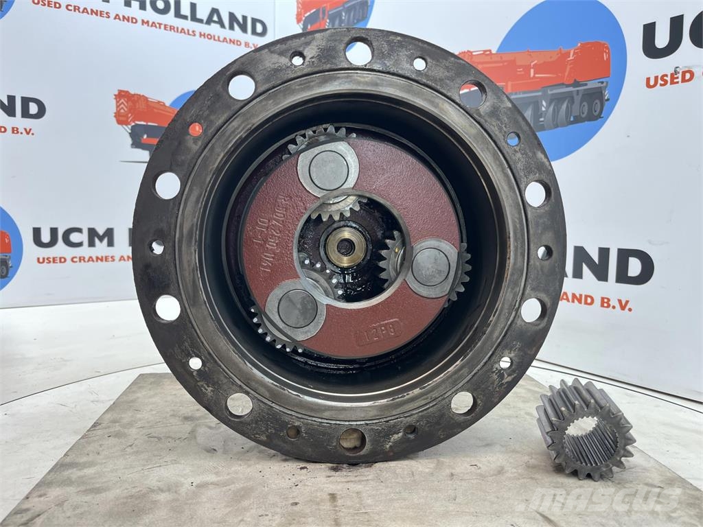 Demag AC 155 planetary gear 17-24-67-32-46-3-H135 محور العجلة