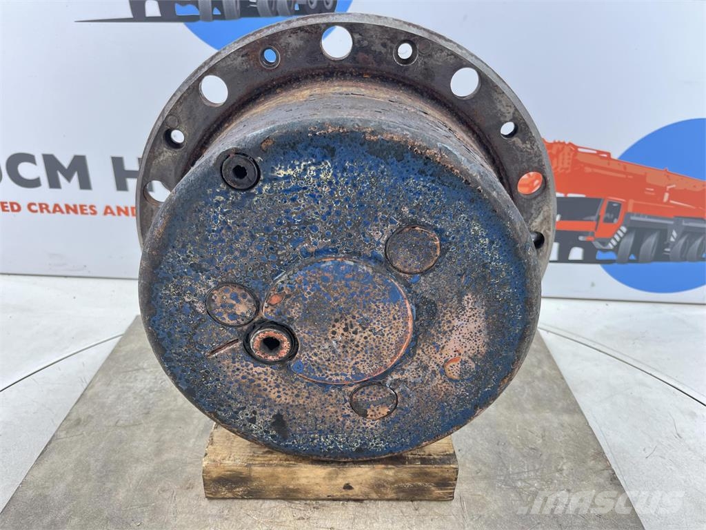 Demag AC 155 Planetary gear 17-24-67-32-3pl-H136-46 محور العجلة