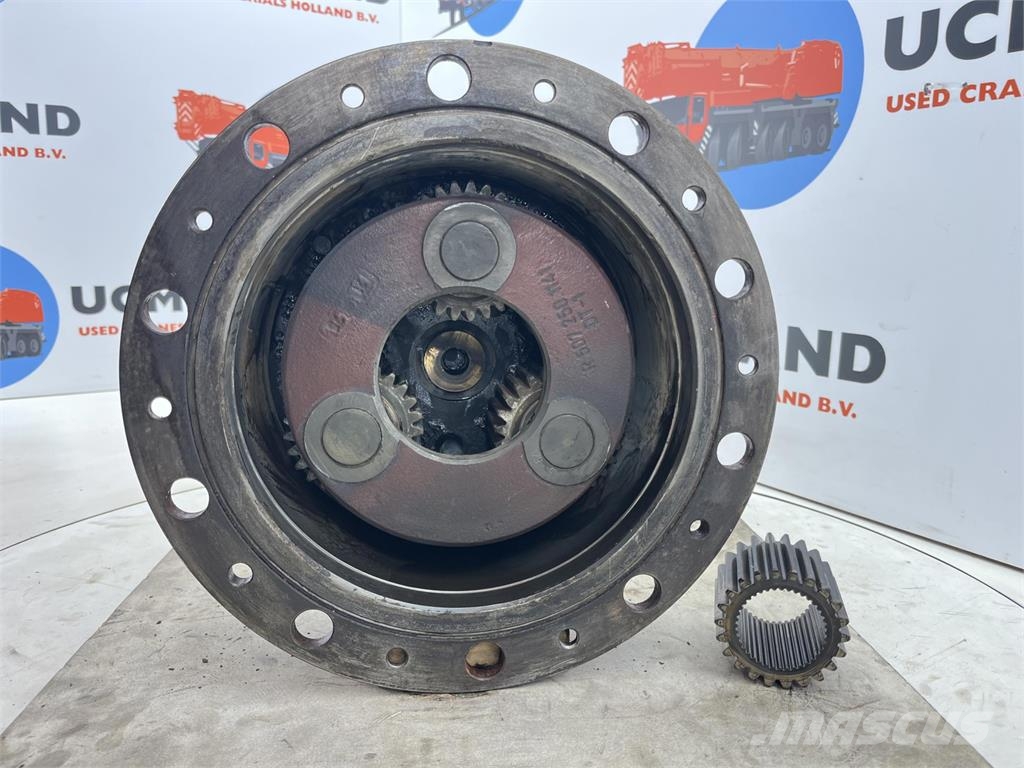 Demag AC 155 planetary gear 22-25-74-40-3pl-H135-46 محور العجلة