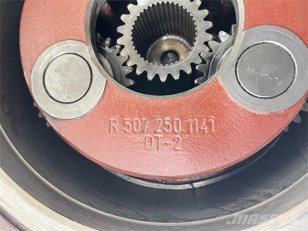 Demag AC 155 planetary gear 22-25-74-40-3pl-H135-46 محور العجلة