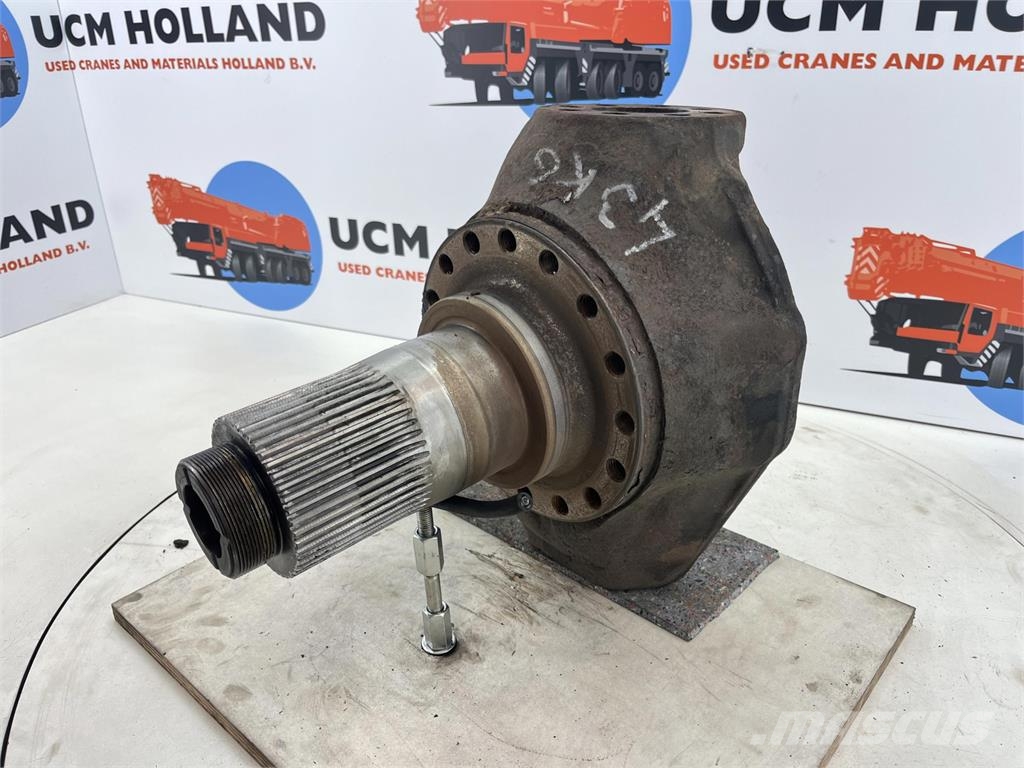 Demag AC 155 steering knuckle 16 holes axle 3 محور العجلة