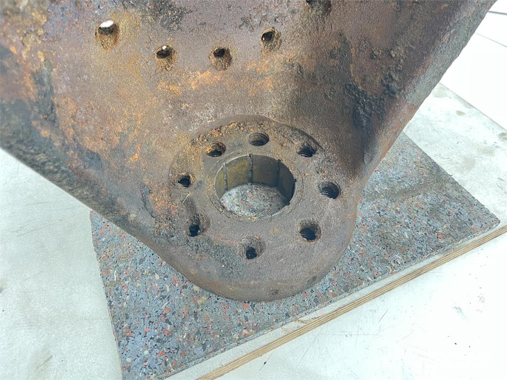 Demag AC 155 steering knuckle 16 holes axle 3 محور العجلة