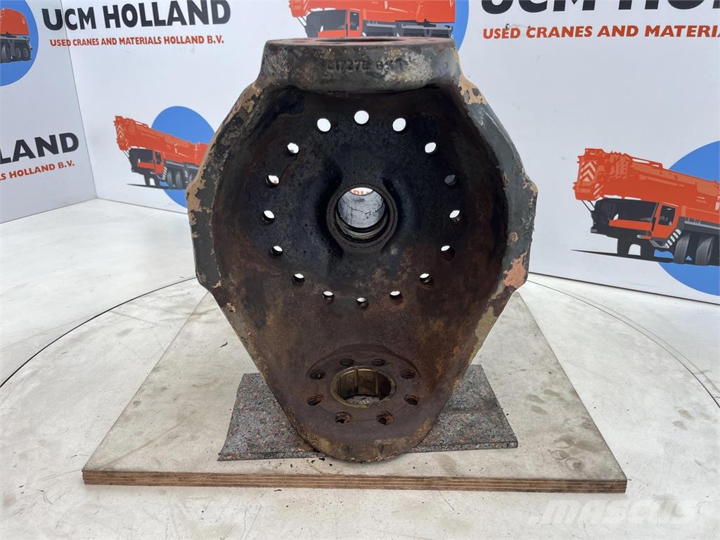 Demag AC 155 steering knuckle 16 holes axle 2 and 3 Axles