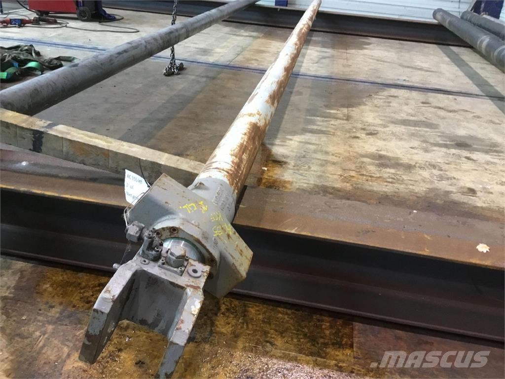 Demag AC 155 telescopic cylinder Součásti a zařízení k jeřábům