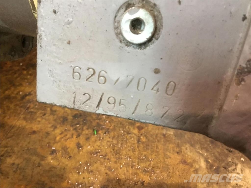 Demag AC 155 telescopic cylinder Součásti a zařízení k jeřábům