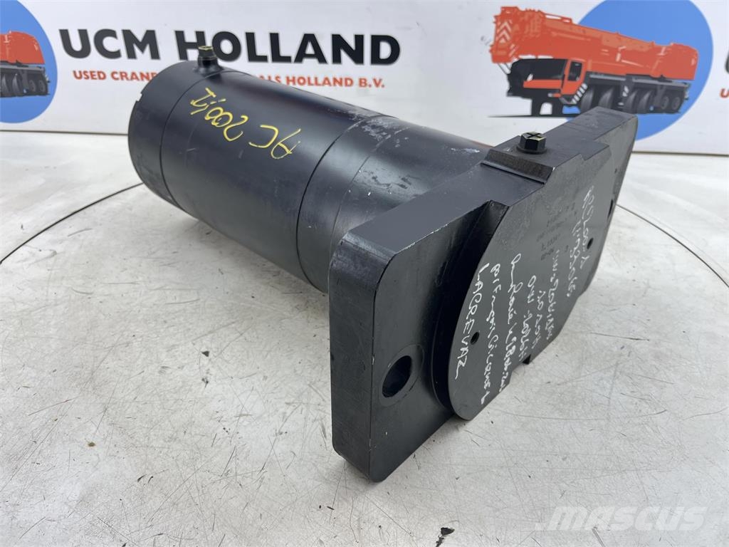 Demag AC 200/1 counterweight lift cylinder Kranen onderdelen en gereedschap