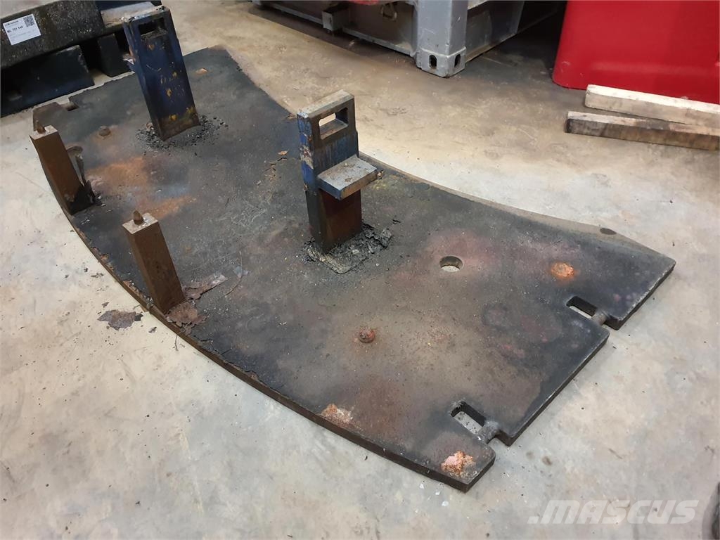 Demag AC 205 counterweight 1,2 ton Piezas y equipos para grúas
