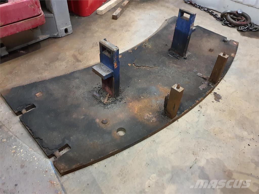 Demag AC 205 counterweight 1,2 ton Piezas y equipos para grúas