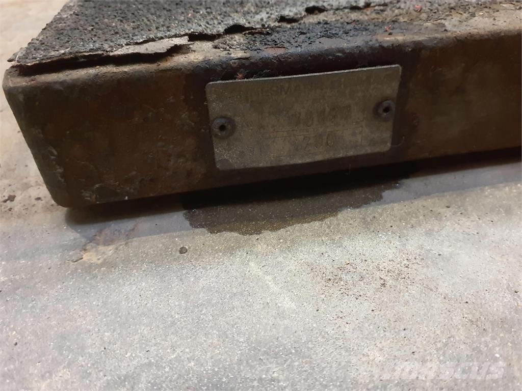 Demag AC 205 counterweight 1,2 ton Piezas y equipos para grúas