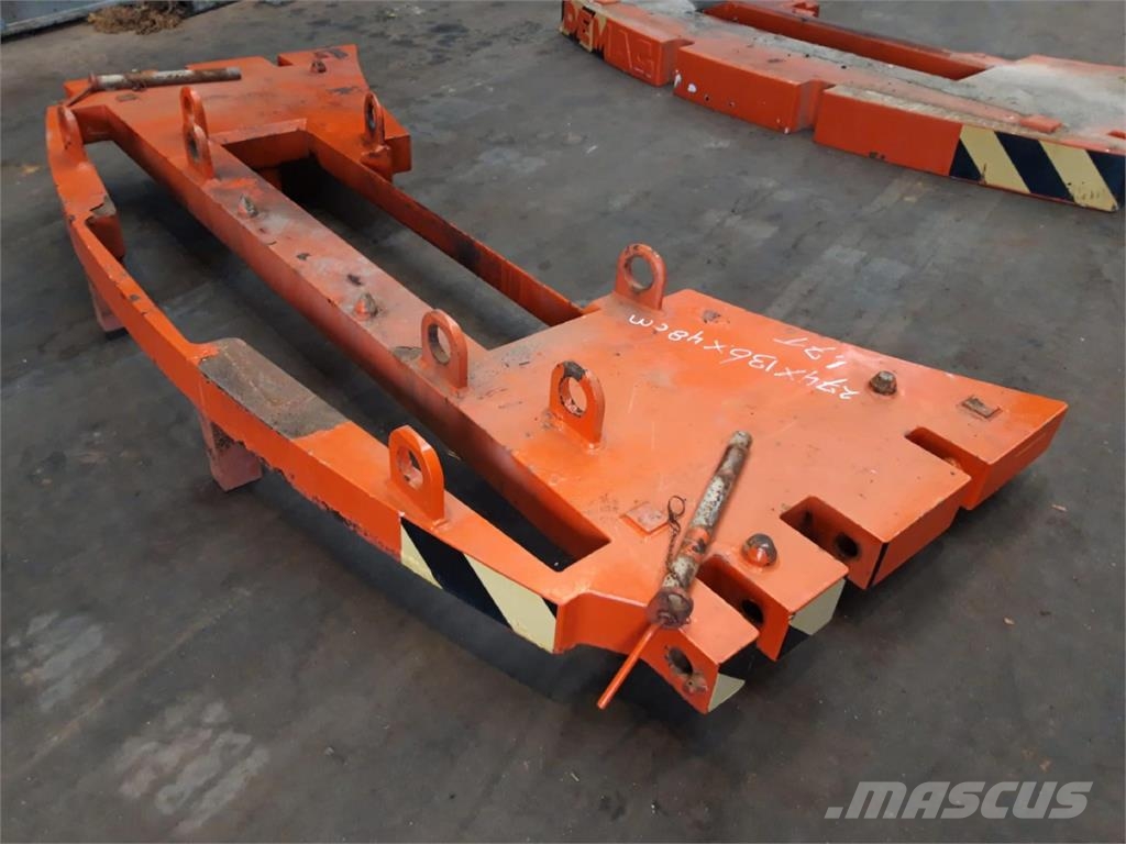 Demag AC 205 counterweight 1,7 ton Peças e equipamentos para guindastes