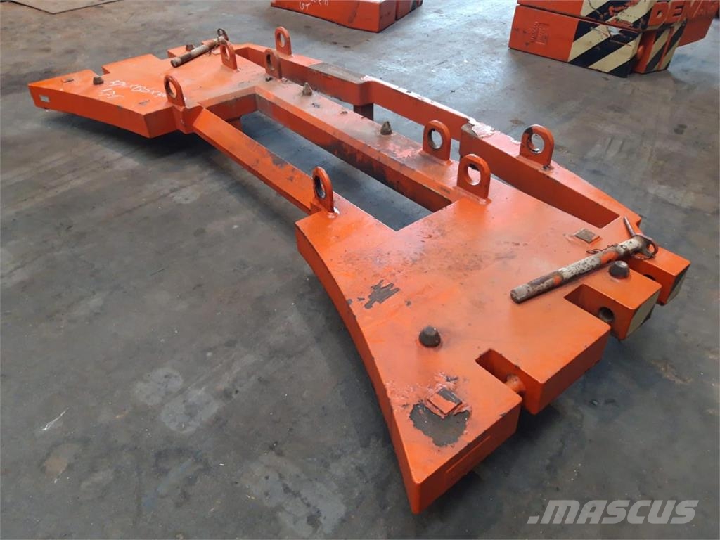 Demag AC 205 counterweight 1,7 ton Peças e equipamentos para guindastes