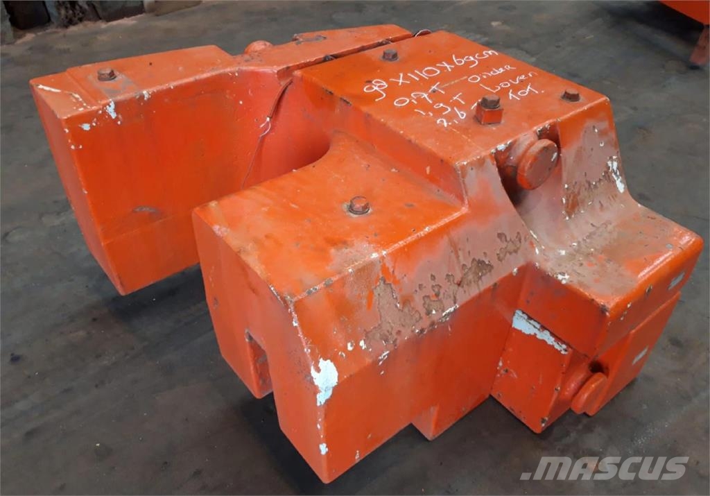 Demag AC 205 counterweight 2.6 ton (0.7/1.9t) Piezas y equipos para grúas