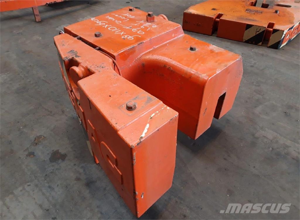 Demag AC 205 counterweight 2.6 ton (0.7/1.9t) Piezas y equipos para grúas