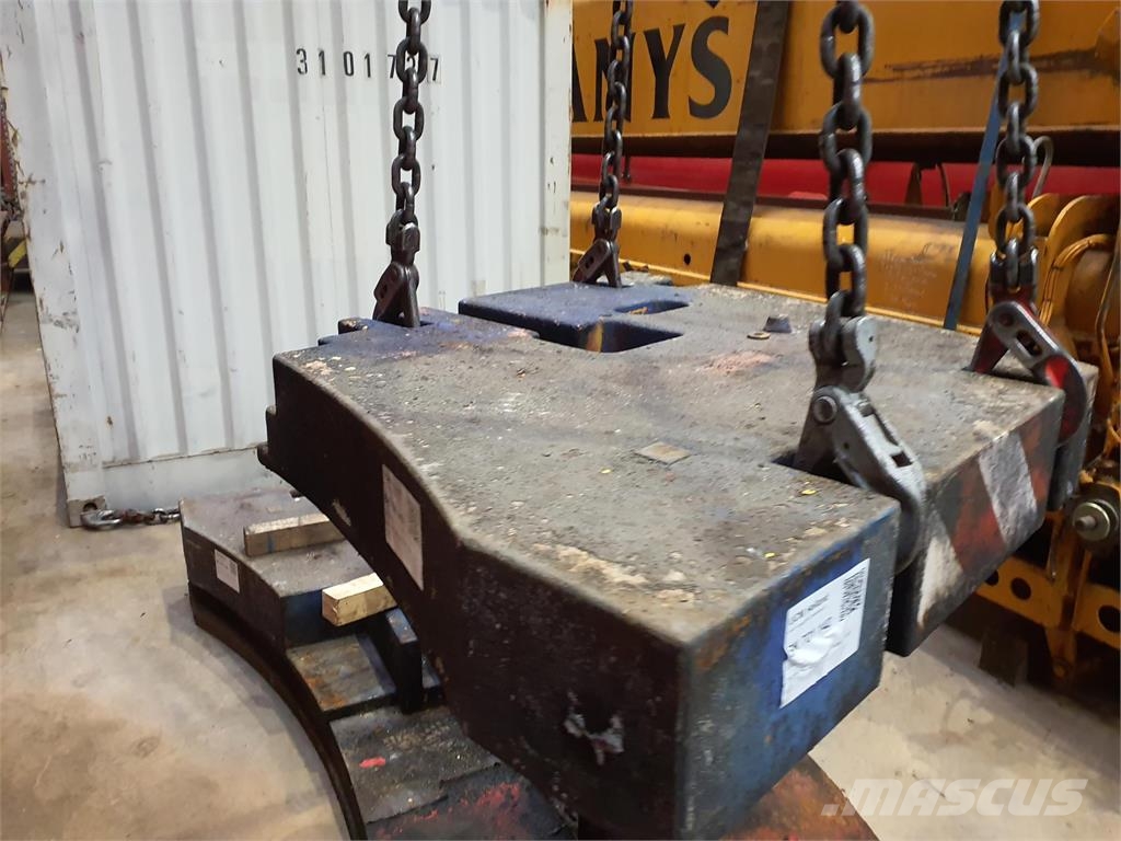 Demag AC 205 counterweight left side 1,9 ton Peças e equipamentos para guindastes