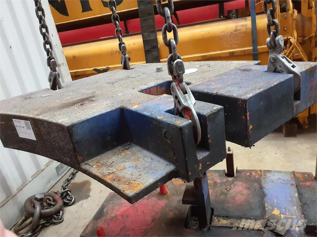 Demag AC 205 counterweight right side 2,1 ton Peças e equipamentos para guindastes