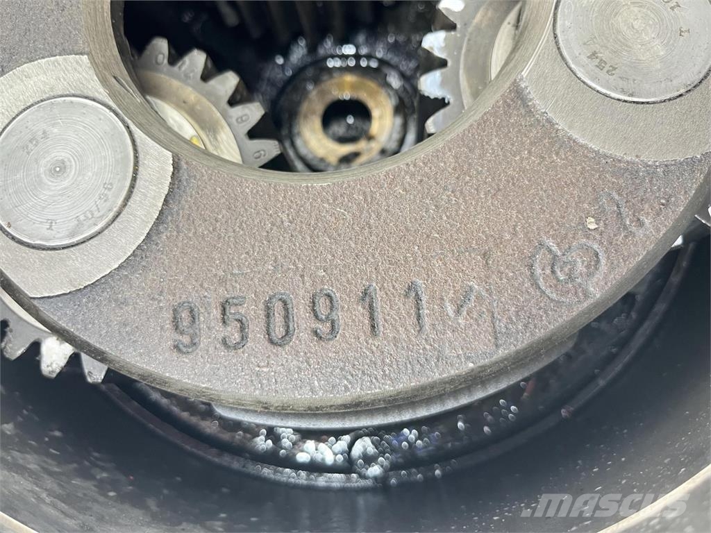 Demag AC 205 planetary gear 17-24-67-32-3pl-H135-42 Axles