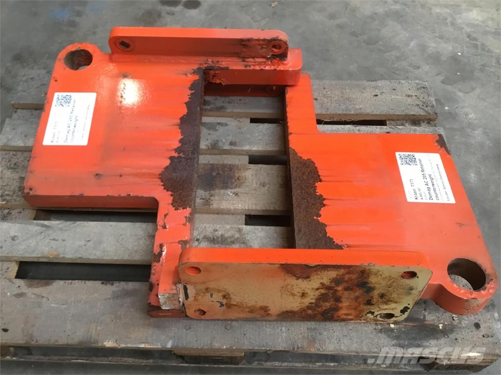 Demag AC 205 retainer counterweight Kranų dalys ir įranga